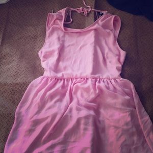 Divided pink backless dress